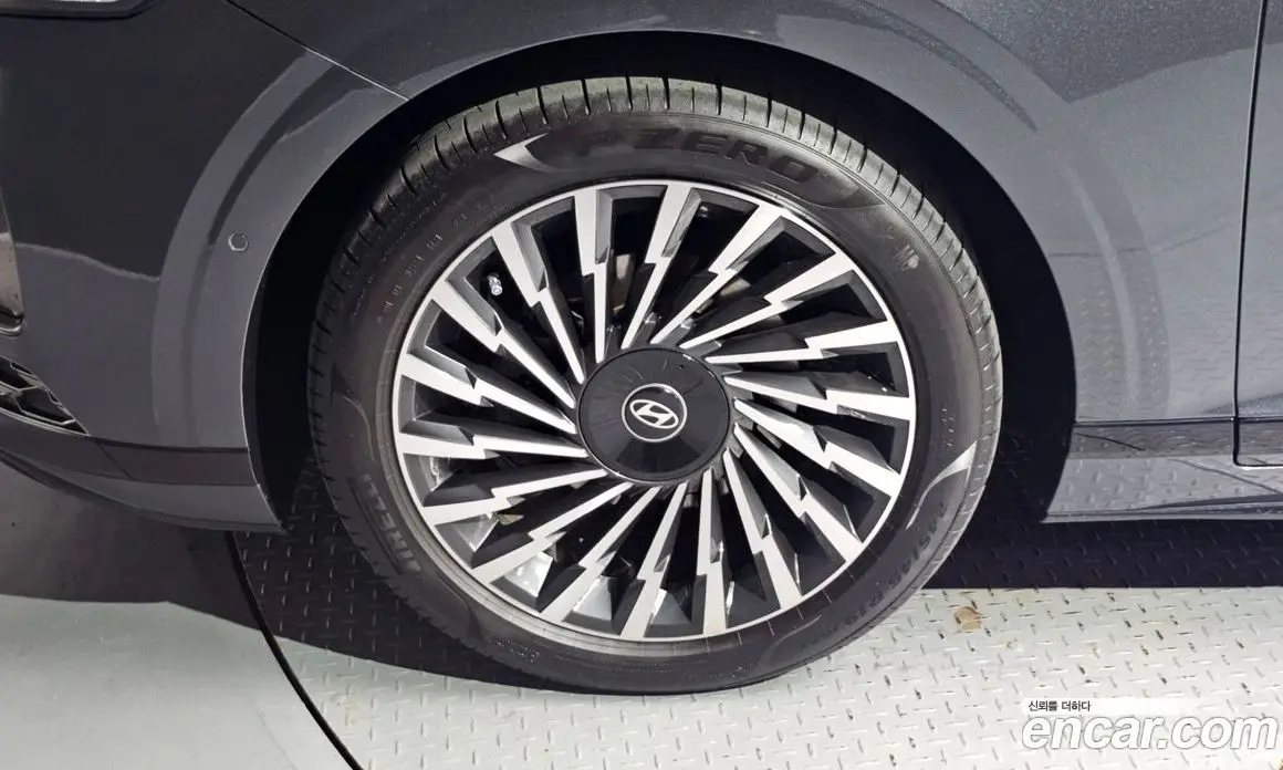 Hyundai Grandeur 2023 1.6 автомат (гидро), фото 5