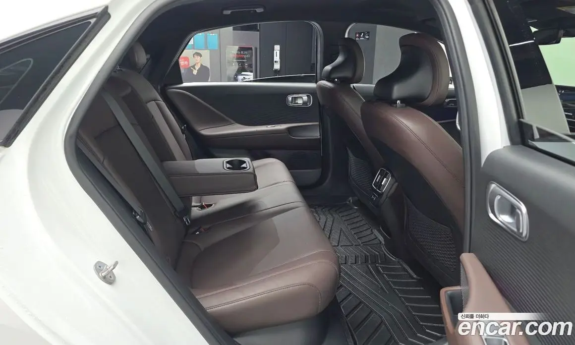 Hyundai Ioniq 6 2023 0.1 автомат (гидро), фото 15