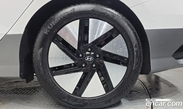 Hyundai Ioniq 6 2023 0.1 автомат (гидро), миниатюра 6