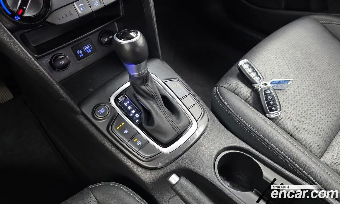 Hyundai Kona 2019 1.6 автомат (гидро), фото 12