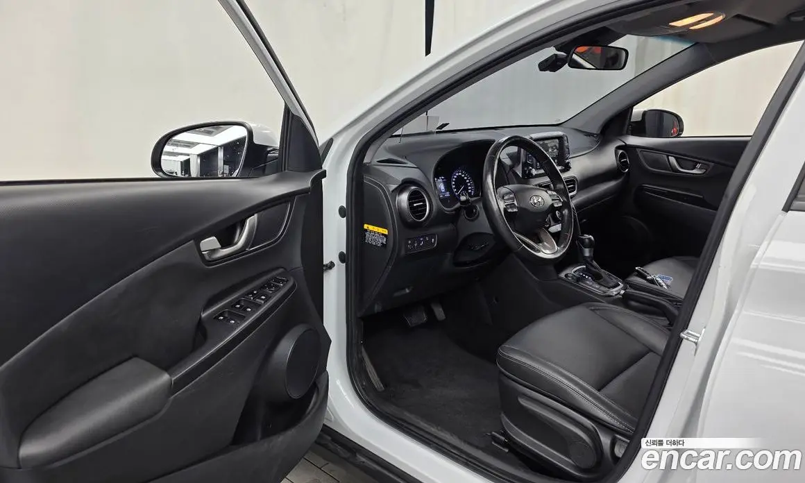 Hyundai Kona 2019 1.6 автомат (гидро), фото 13