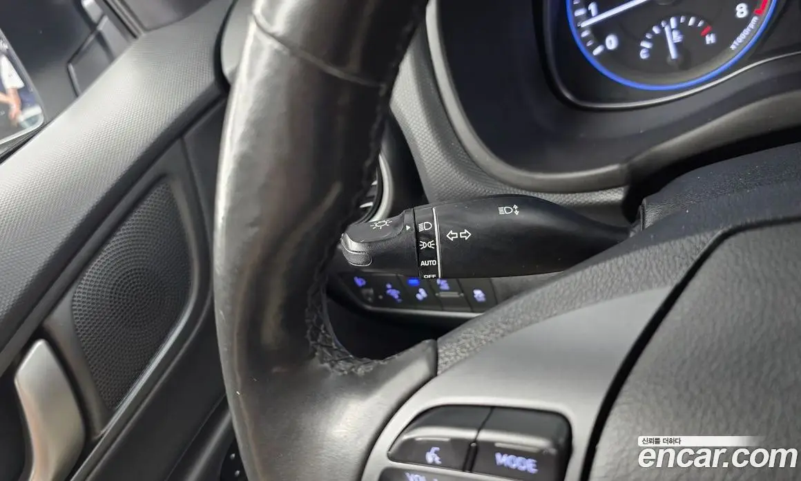 Hyundai Kona 2019 1.6 автомат (гидро), фото 30