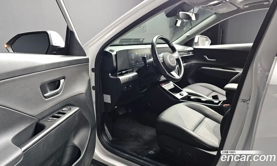 Hyundai Kona 2023 1.6 автомат (гидро), фото 13