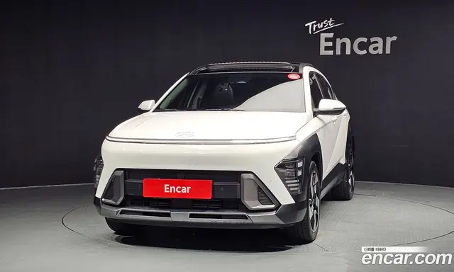 Hyundai Kona 2023 1.6 автомат (гидро), миниатюра 3