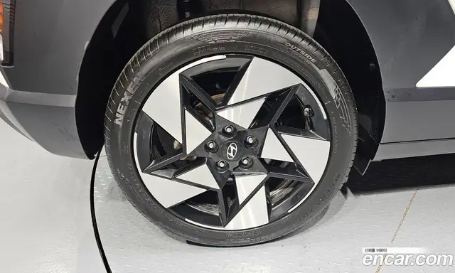 Hyundai Kona 2023 1.6 автомат (гидро), миниатюра 5