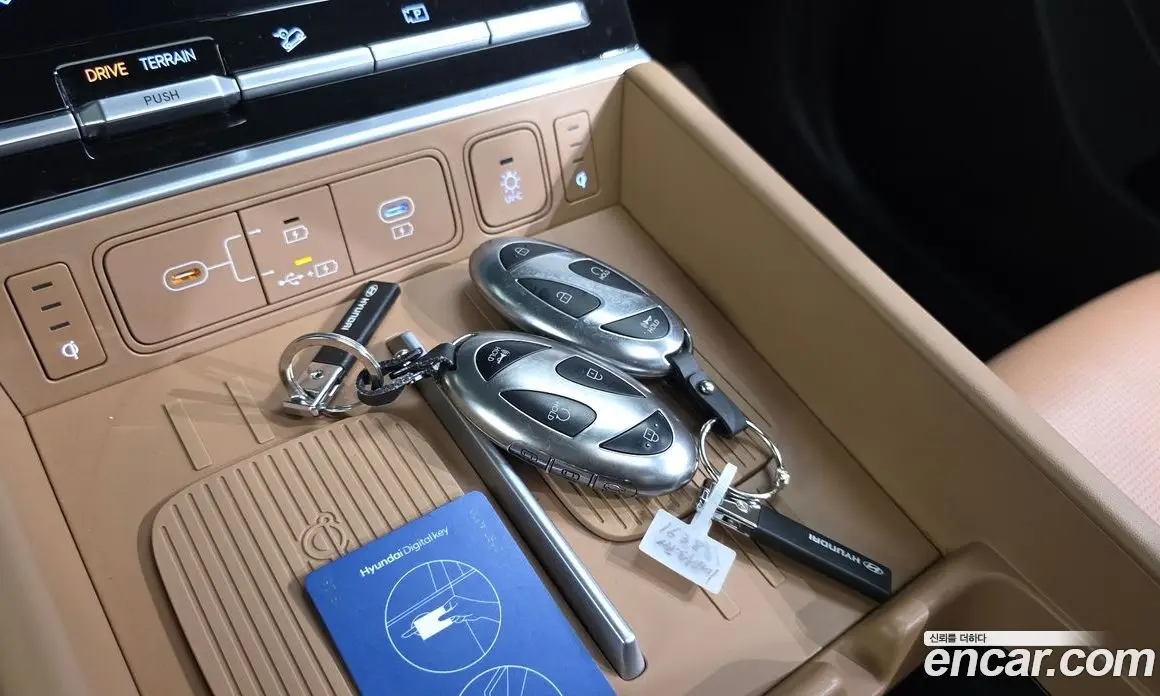 Hyundai Santa Fe 2023 1.6 автомат (гидро), фото 35