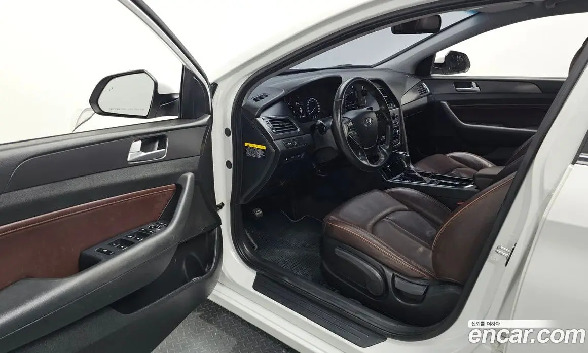 Hyundai Sonata 2016 2.0 автомат (гидро), фото 13