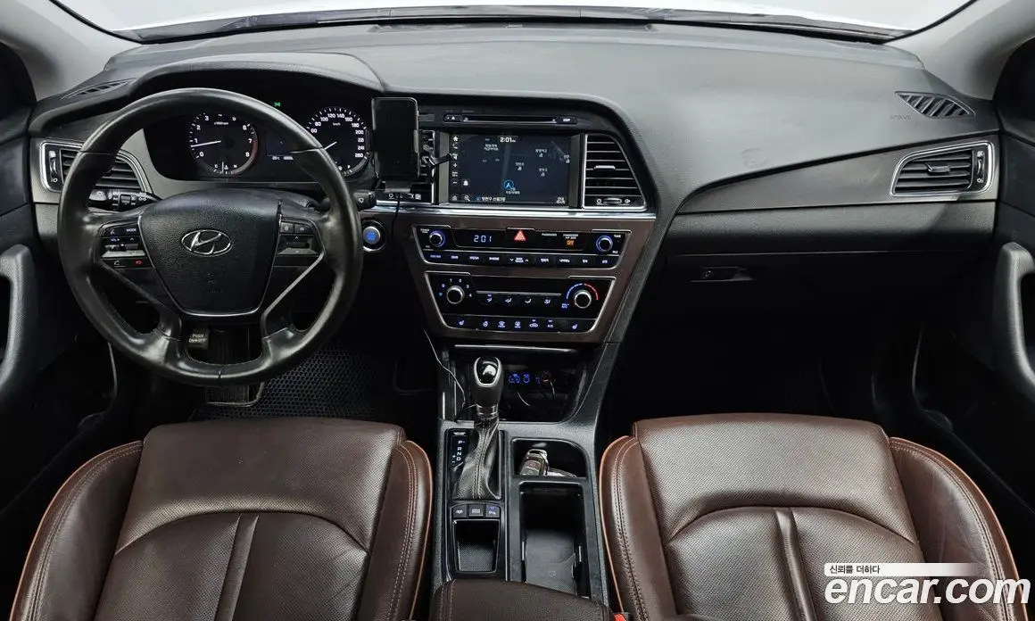 Hyundai Sonata 2016 2.0 автомат (гидро), фото 10