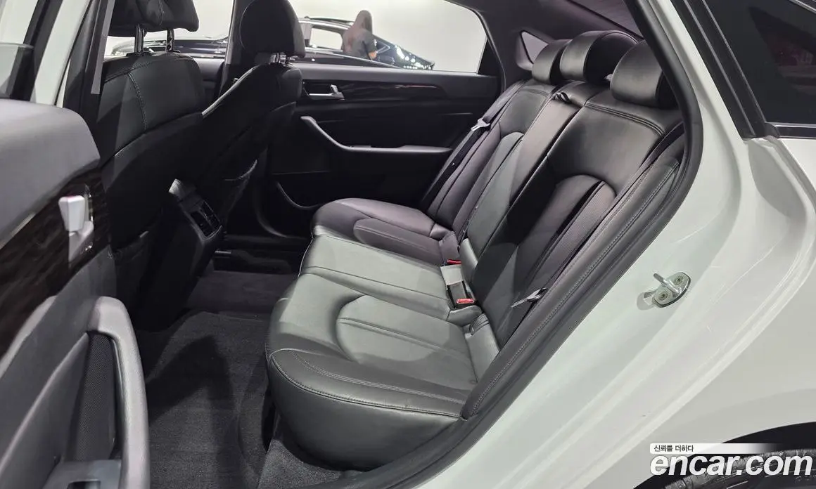 Hyundai Sonata 2016 2.0 автомат (гидро), фото 11
