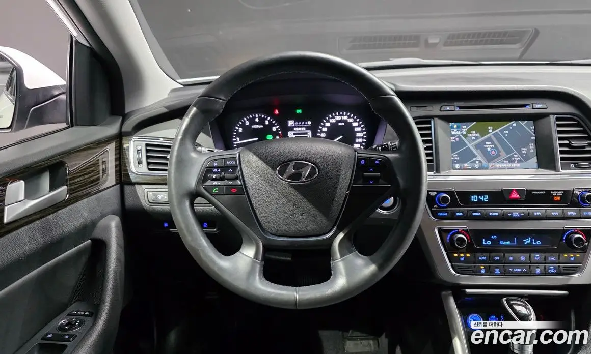 Hyundai Sonata 2016 2.0 автомат (гидро), фото 13
