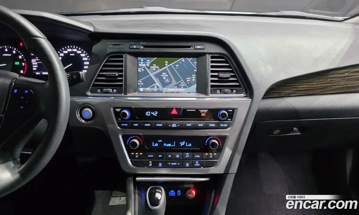 Hyundai Sonata 2016 2.0 автомат (гидро), фото 16
