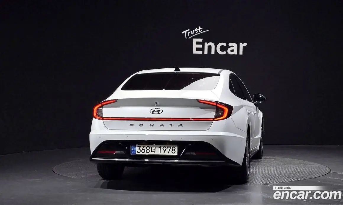 Hyundai Sonata 2021 2.0 автомат (гидро), фото 3