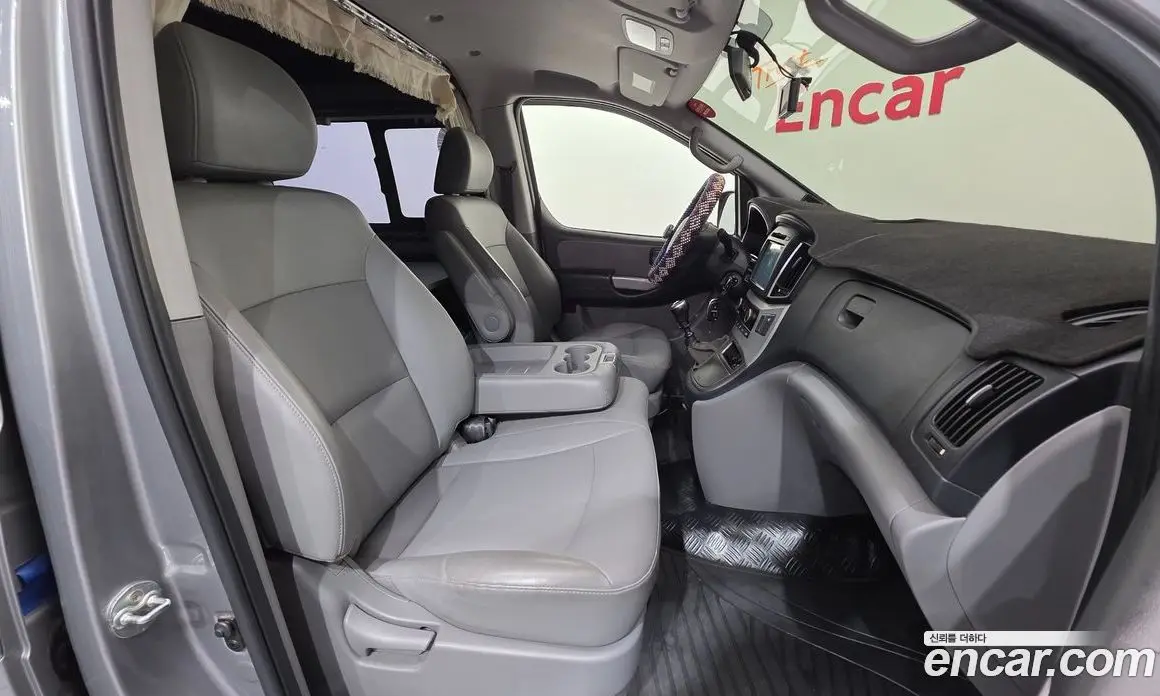 Hyundai Starex 2018 2.5 механика, фото 10