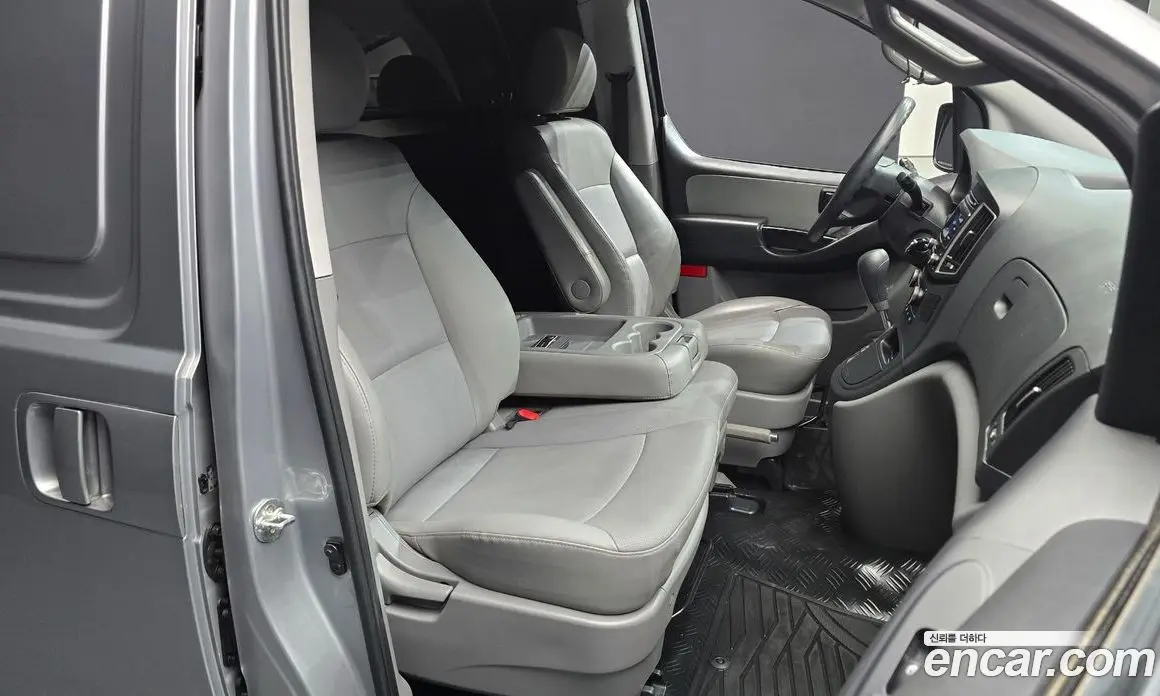Hyundai Starex 2019 2.5 автомат (гидро), фото 16