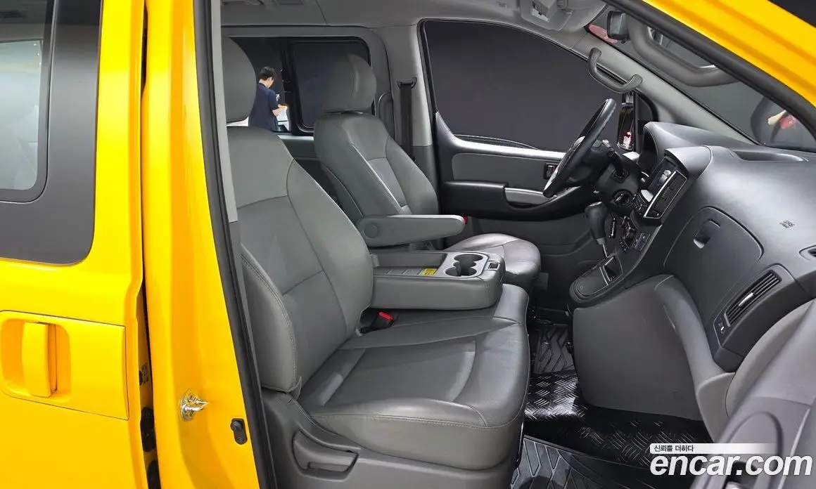 Hyundai Starex 2020 2.4 автомат (гидро), фото 11