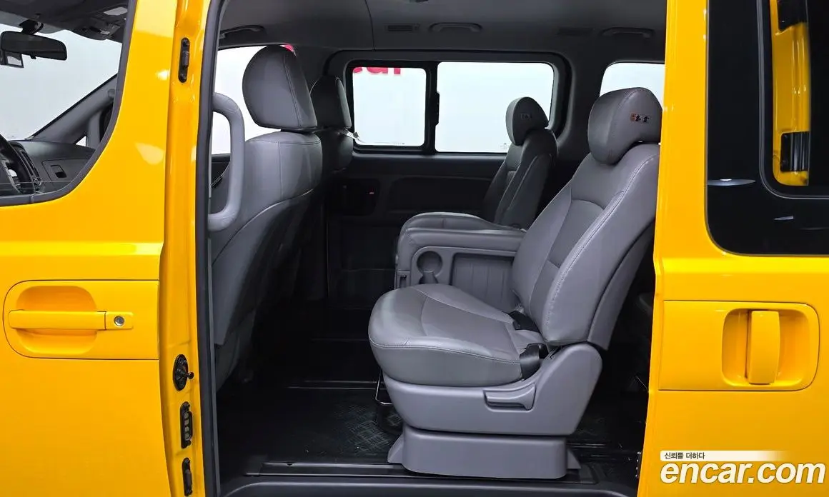 Hyundai Starex 2020 2.4 автомат (гидро), фото 12