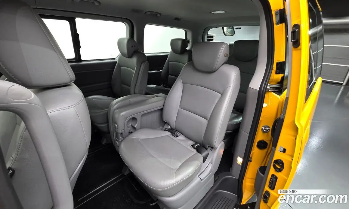 Hyundai Starex 2020 2.4 автомат (гидро), фото 13