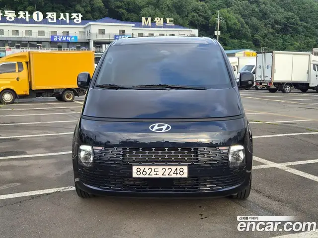 Hyundai Staria 2024 3.5 автомат (гидро), миниатюра 2
