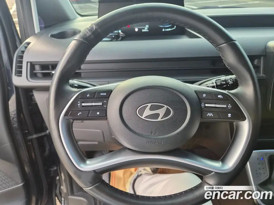 Hyundai Staria 2024 3.5 автомат (гидро), фото 14