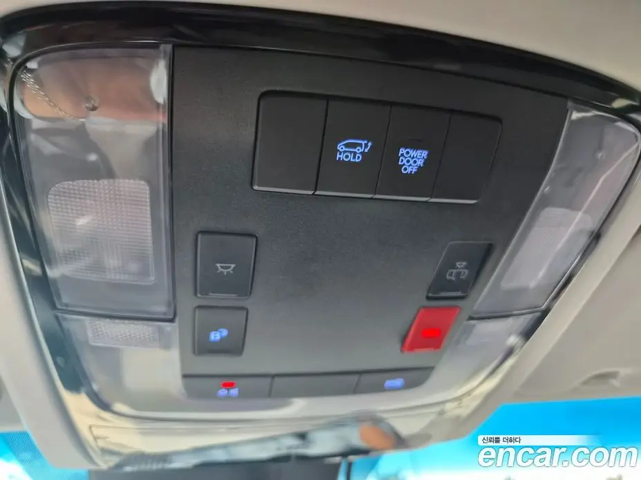 Hyundai Staria 2024 3.5 автомат (гидро), фото 15