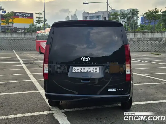 Hyundai Staria 2024 3.5 автомат (гидро), миниатюра 6