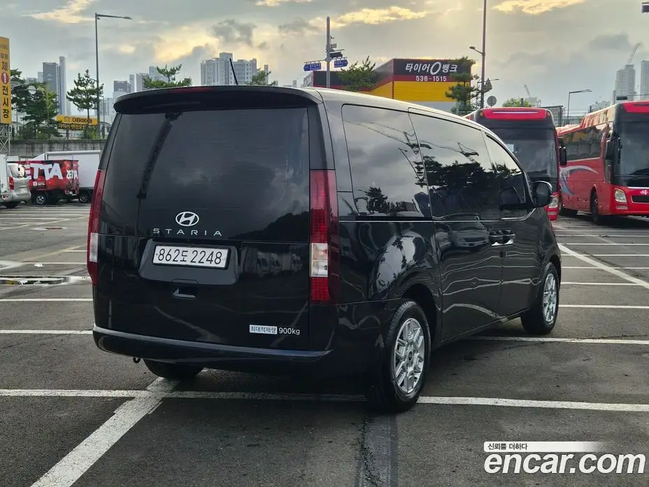 Hyundai Staria 2024 3.5 автомат (гидро), фото 7