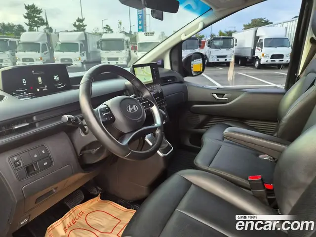 Hyundai Staria 2024 3.5 автомат (гидро), миниатюра 10