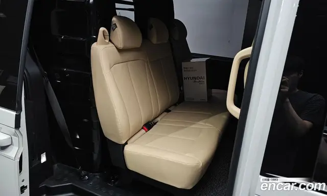 Hyundai Staria 2025 2.2 автомат (гидро), миниатюра 12