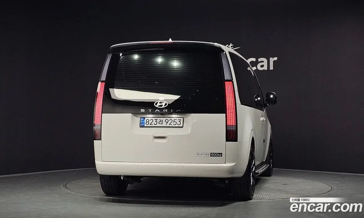 Hyundai Staria 2025 2.2 автомат (гидро), фото 4