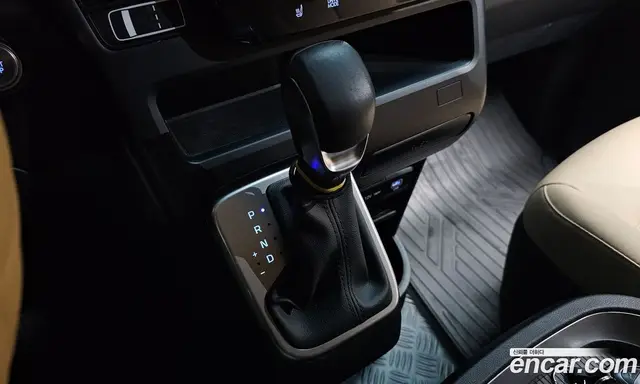 Hyundai Staria 2025 2.2 автомат (гидро), миниатюра 9