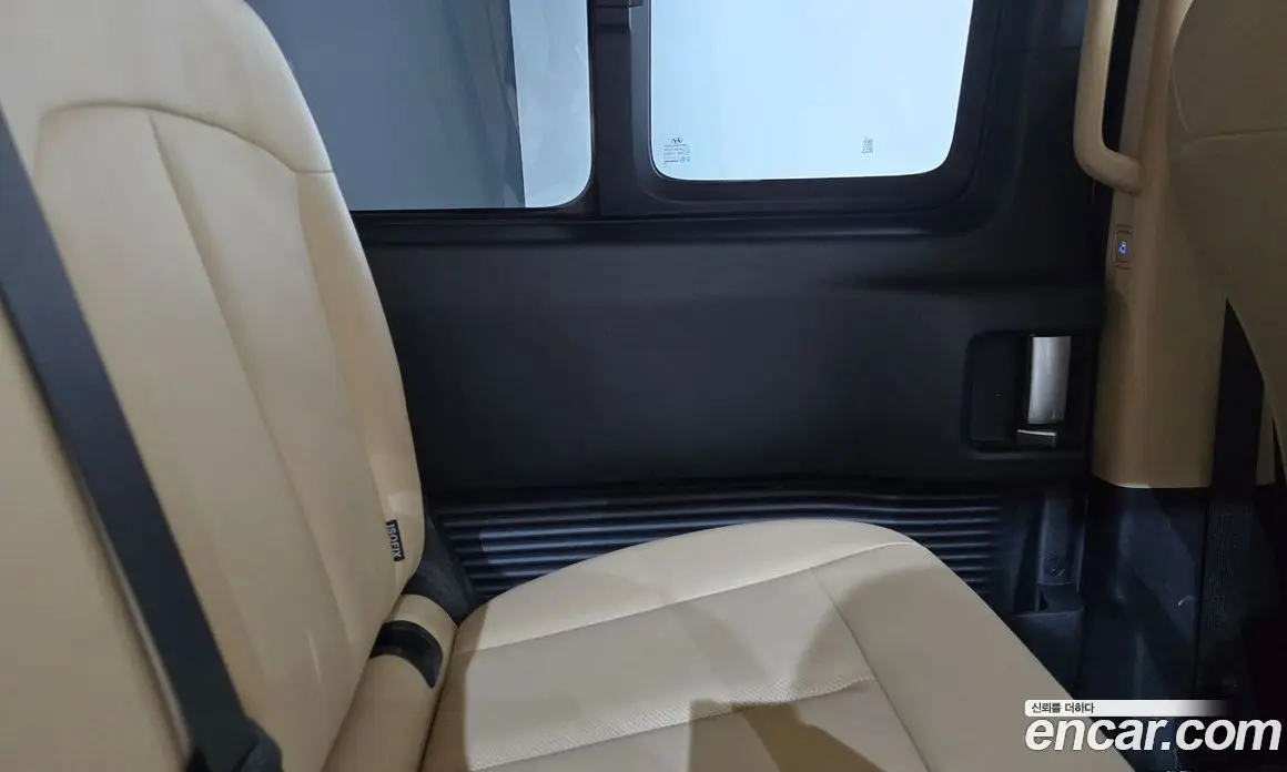 Hyundai Staria 2025 2.2 автомат (гидро), фото 15
