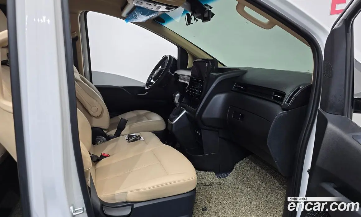 Hyundai Staria 2025 2.2 автомат (гидро), фото 16