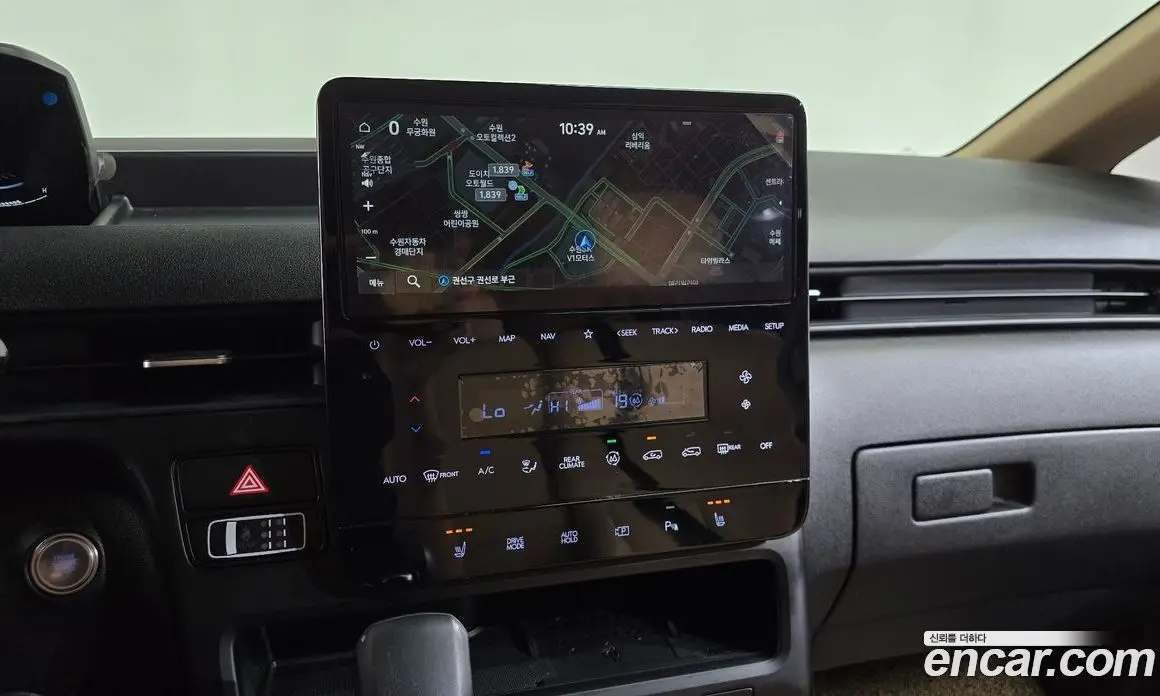 Hyundai Staria 2025 2.2 автомат (гидро), фото 18