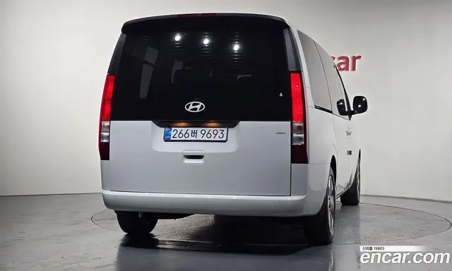 Hyundai Staria 2025 2.2 автомат (гидро), миниатюра 4