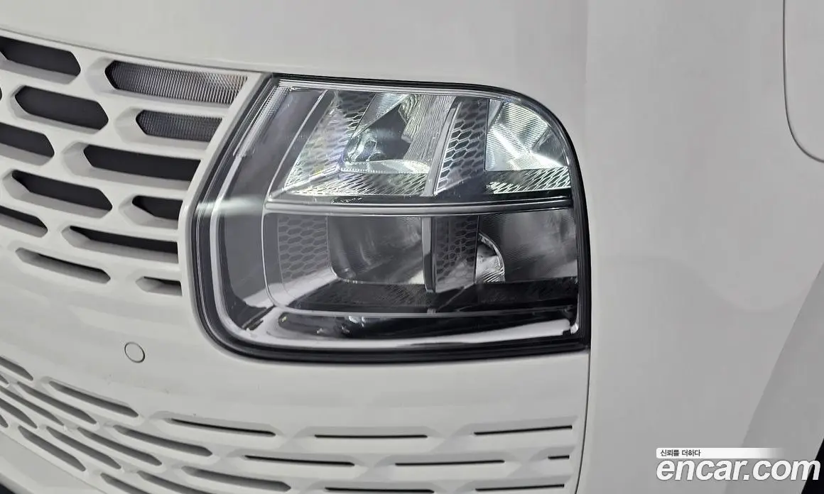 Hyundai Staria 2025 2.2 автомат (гидро), фото 8