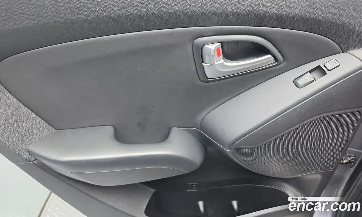Hyundai Tucson 2013 2.0 автомат (гидро), фото 15