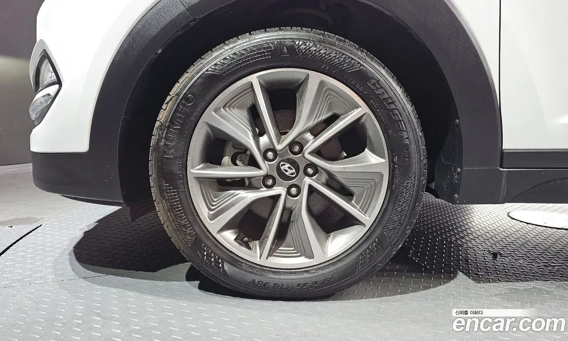 Hyundai Tucson 2017 1.6 автомат (гидро), фото 5