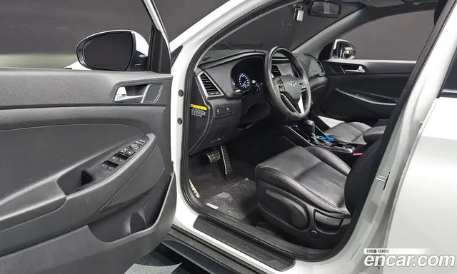 Hyundai Tucson 2017 1.6 автомат (гидро), миниатюра 10