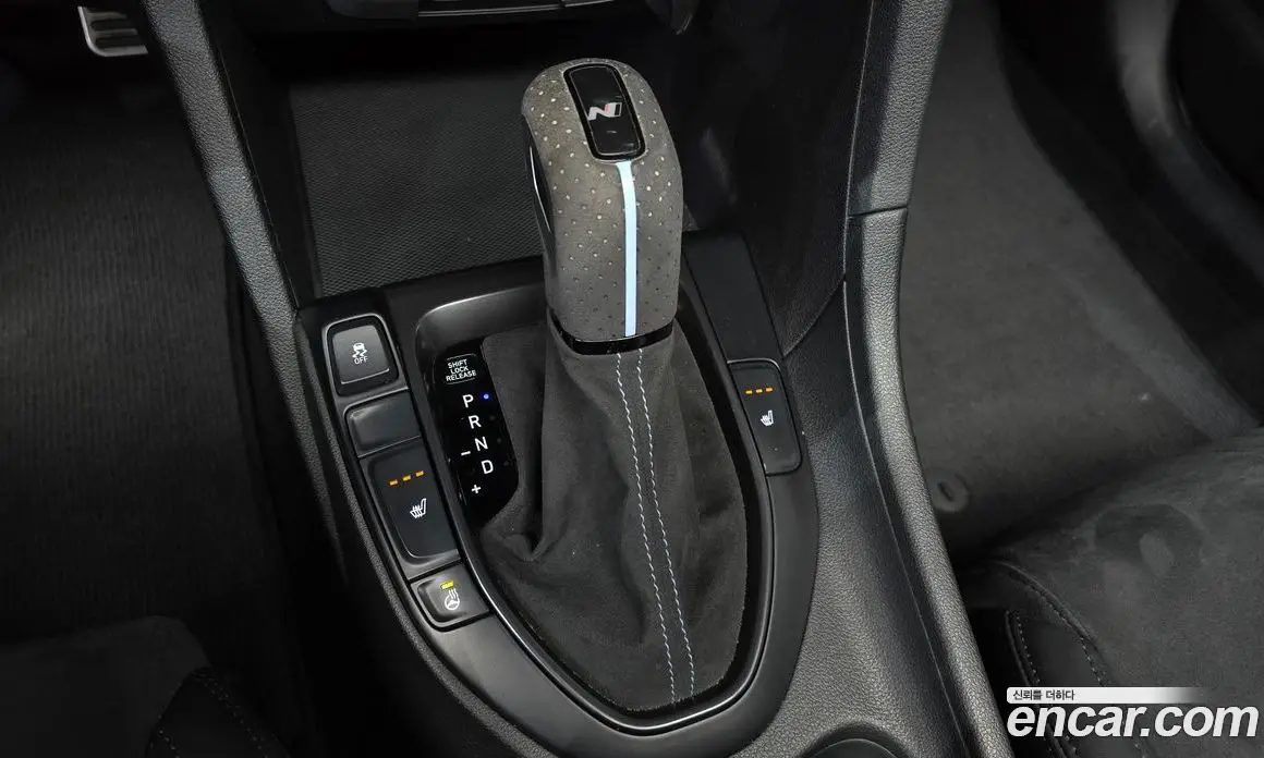 Hyundai Veloster 2021 2.0 автомат (гидро), фото 12