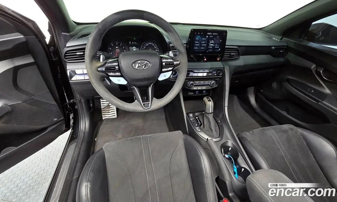 Hyundai Veloster 2021 2.0 автомат (гидро), фото 10