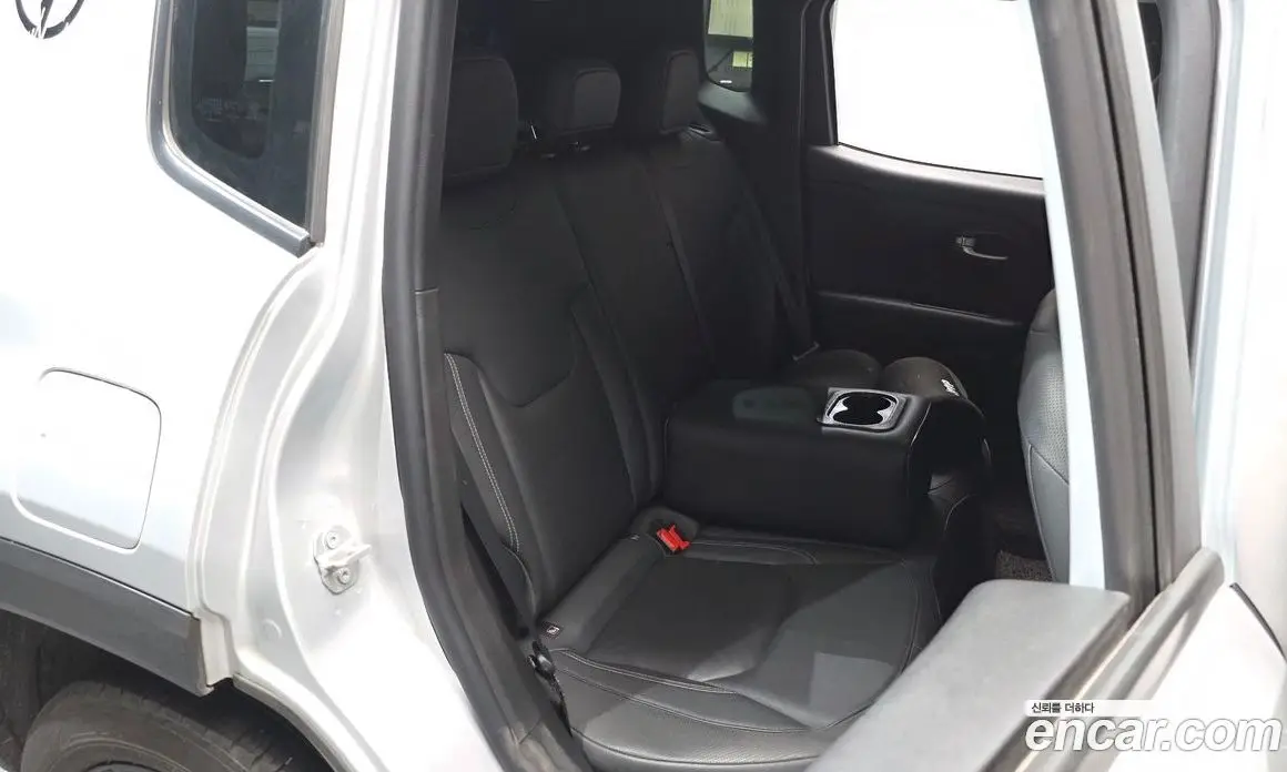 Jeep Renegade 2020 1.6 автомат (гидро), фото 12 Jeep Renegade 2020 1.6 автомат (гидро), фото 12