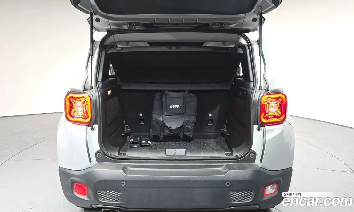 Jeep Renegade 2020 1.6 автомат (гидро), фото 20 Jeep Renegade 2020 1.6 автомат (гидро), фото 20
