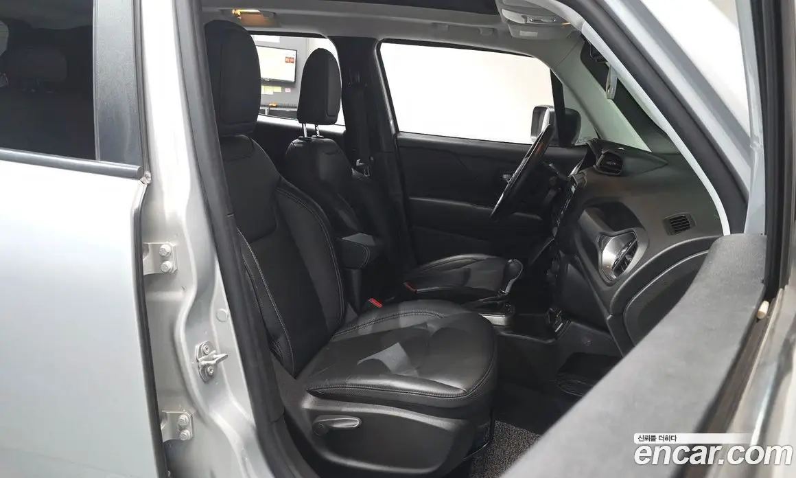 Jeep Renegade 2020 1.6 автомат (гидро), фото 10 Jeep Renegade 2020 1.6 автомат (гидро), фото 10