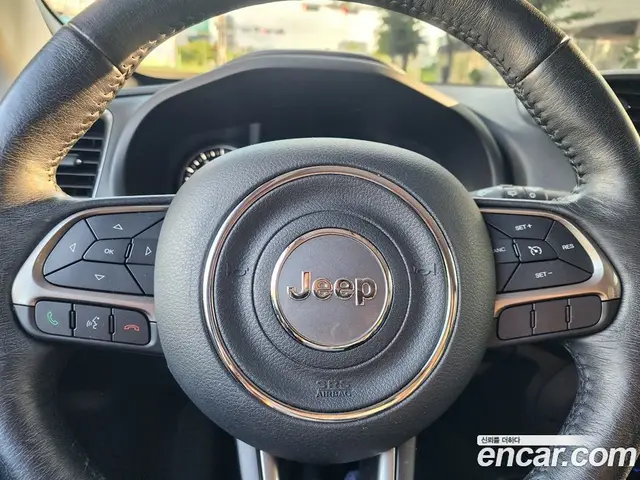 Jeep Renegade 2021 2.4 автомат (гидро), миниатюра 6