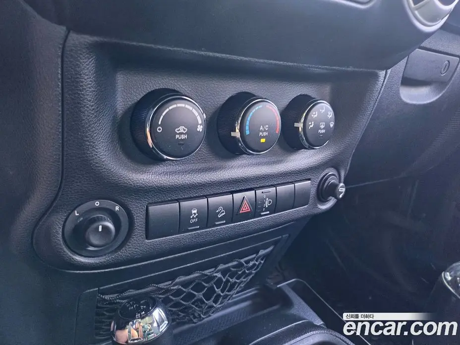 Jeep Wrangler 2011 2.8 автомат (гидро), фото 18