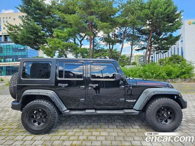 Jeep Wrangler 2011 2.8 автомат (гидро), миниатюра 7