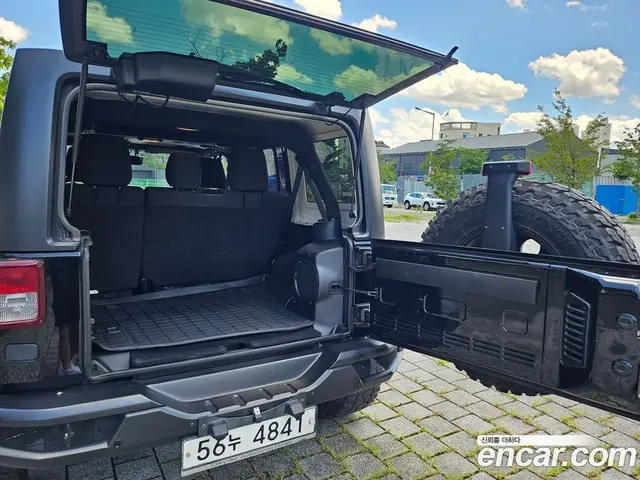 Jeep Wrangler 2011 2.8 автомат (гидро), миниатюра 9