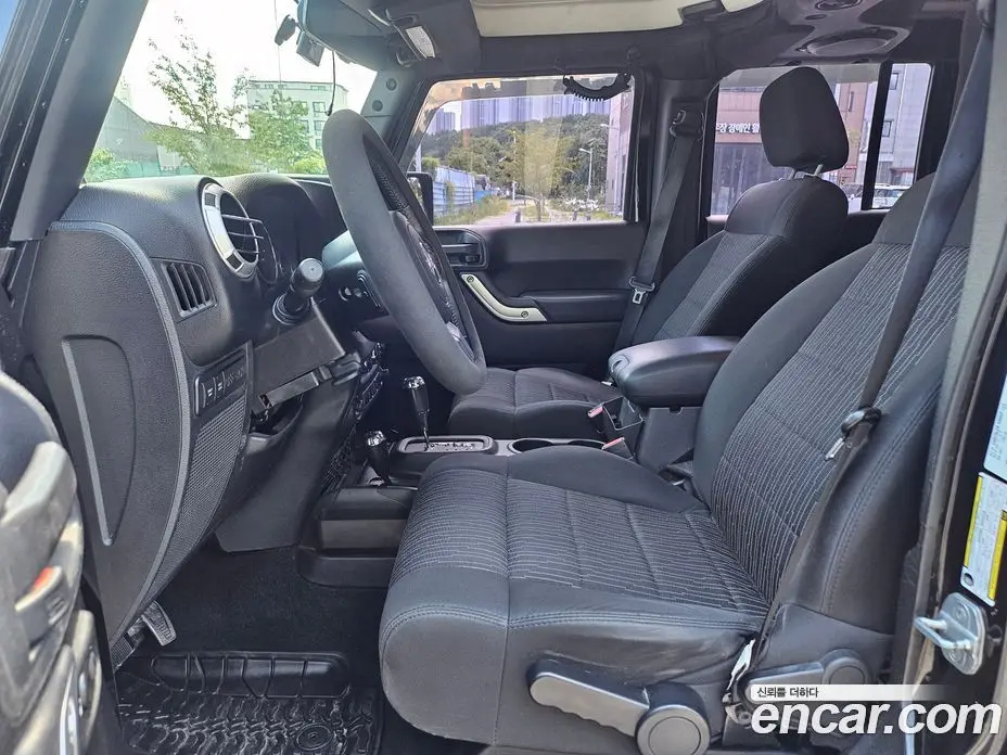 Jeep Wrangler 2011 2.8 автомат (гидро), фото 10