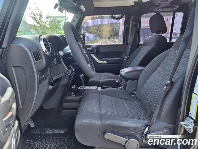 Jeep Wrangler 2011 2.8 автомат (гидро), миниатюра 10