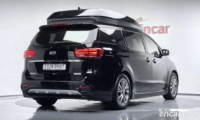 Kia Carnival 2019 2.2 автомат (гидро), миниатюра 1